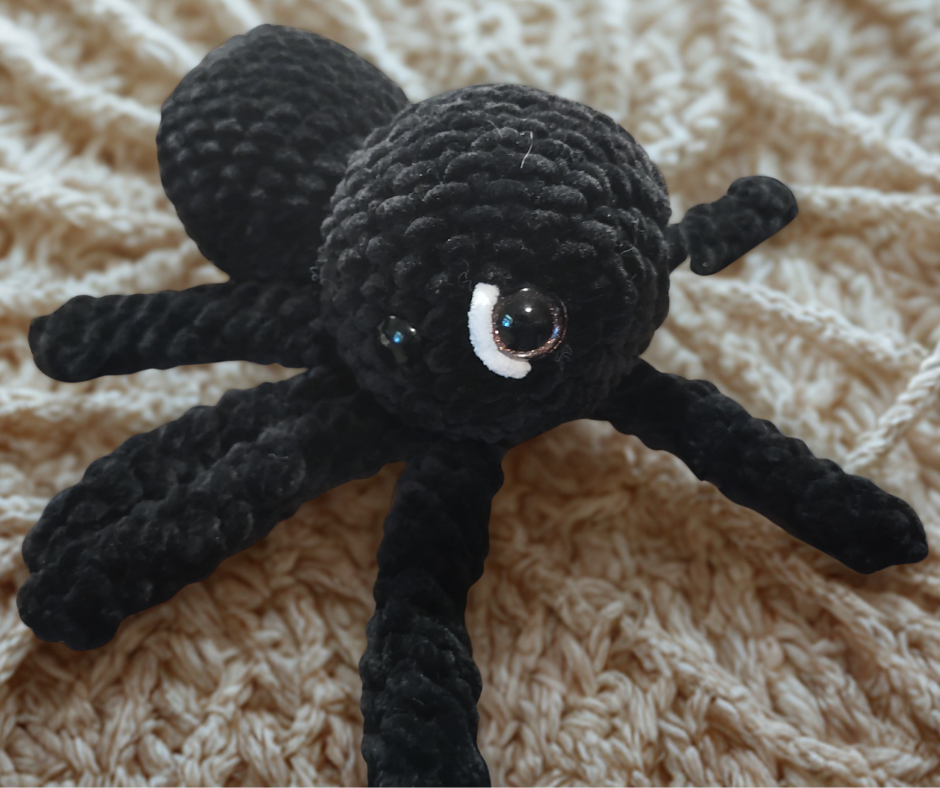 Spider Web Blanket & Plush Spider Bundle – Handmade Halloween Décor Set