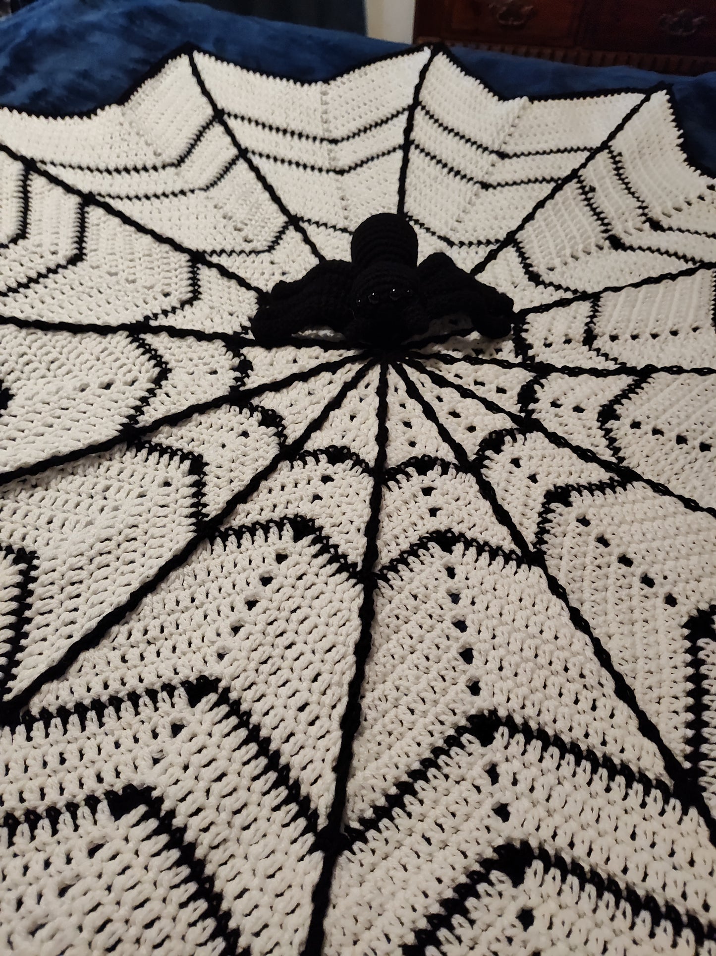 Intricate Gothic Spiderweb Afghan: Handmade Crochet Halloween Blanket for Spooky Home Decor