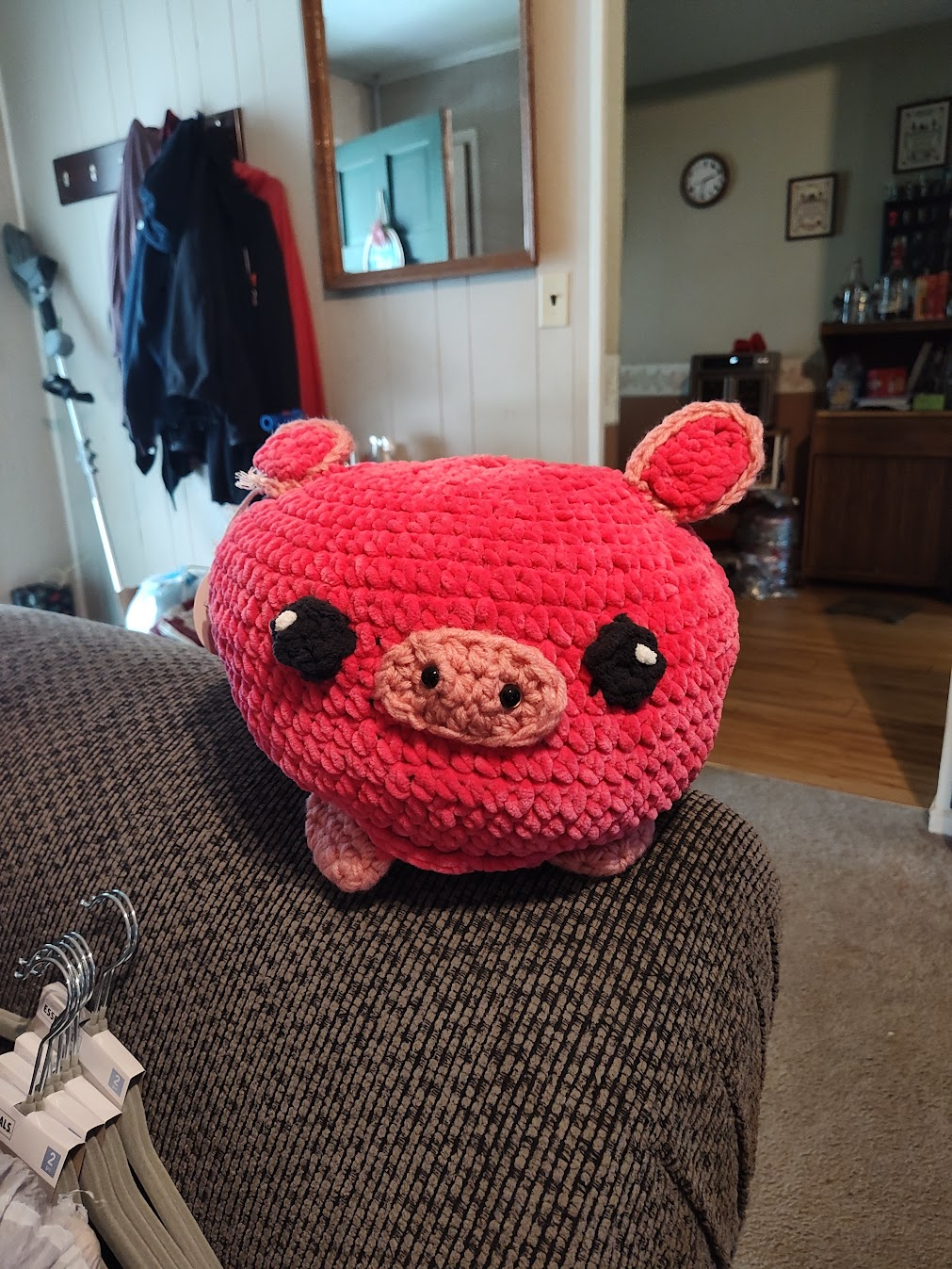 Chunky crochet Squish Pig plush in pink Premier Parfait Chunky yarn, round and squishy like a footstool