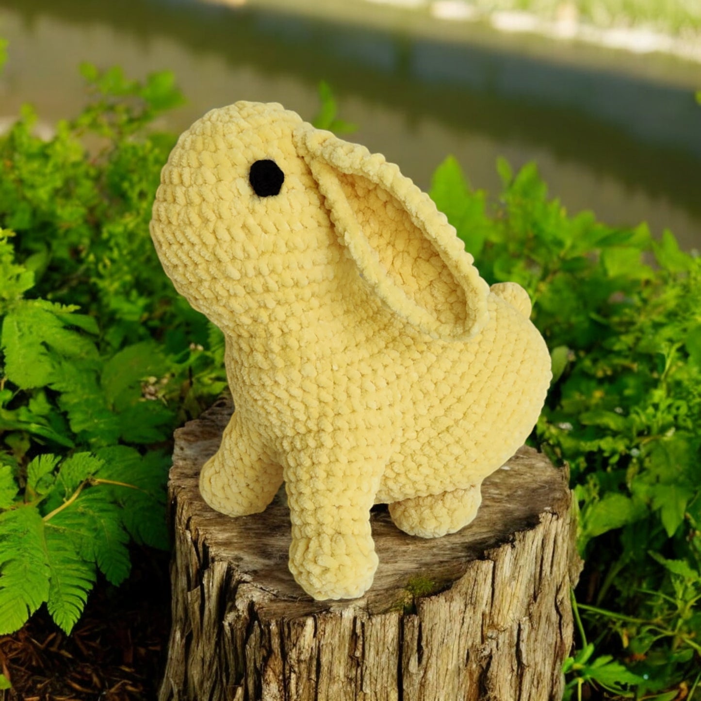 Crochet bunny, sitting, wild bunny,